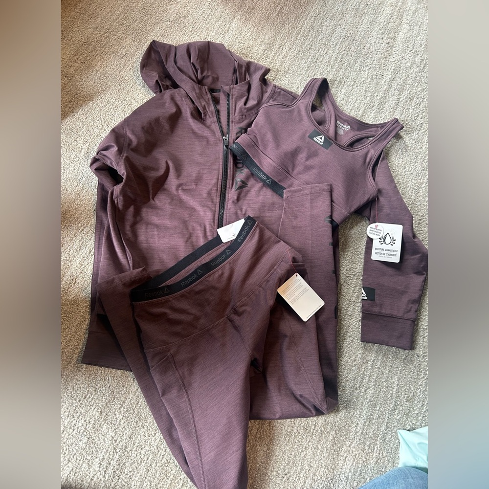 Reebok Purple Leggings Stretchy Athletic Bottoms sports bra and full zip jacket